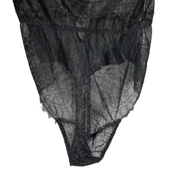 Victoria’s Secret black lace long sleeve sheer lace bodysuit size 34B - Picture 6 of 10